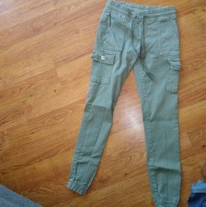 Green skinny pant